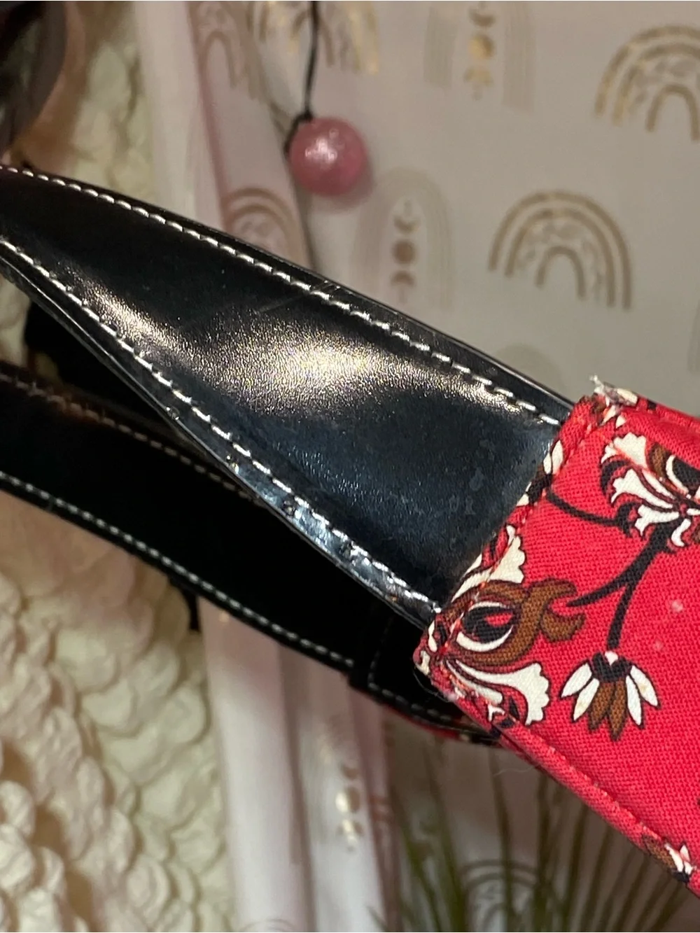 kate spade Red Floral-Print Shoulder Bag with Black Strap